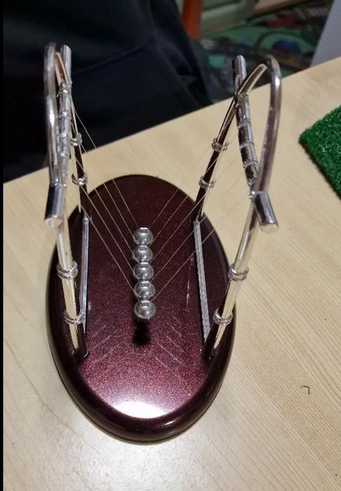 Kulki Newtona ozdoba nowa