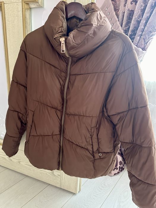 Продам женскую куртку