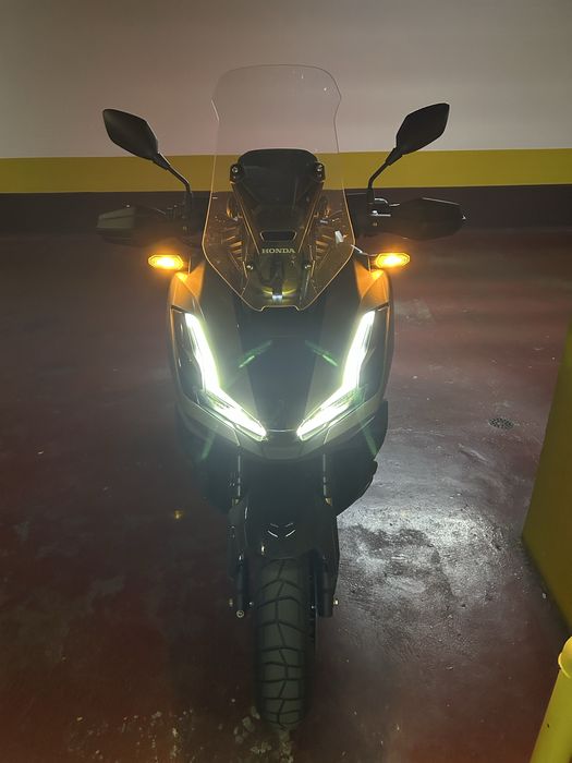 Scooter Honda ADV 350