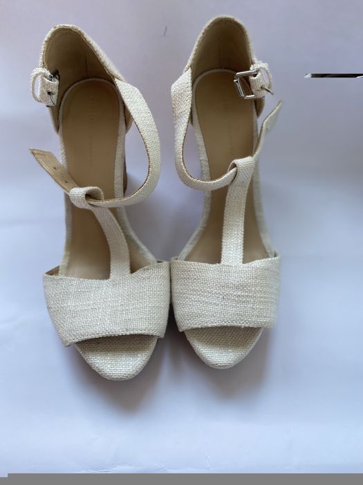 Босоніжки ZARA 37-38 (24см)