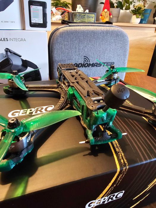 ZESTAW DRON  FPV GEPRC Mark5+DJI Integra+ Radiomaster Boxer+ ładowarka