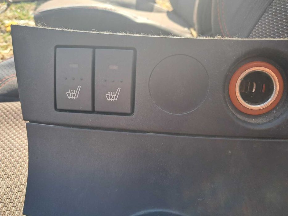 Попільничка прикурювач консоль в торпеду мазда 3 БК BP4L-55211