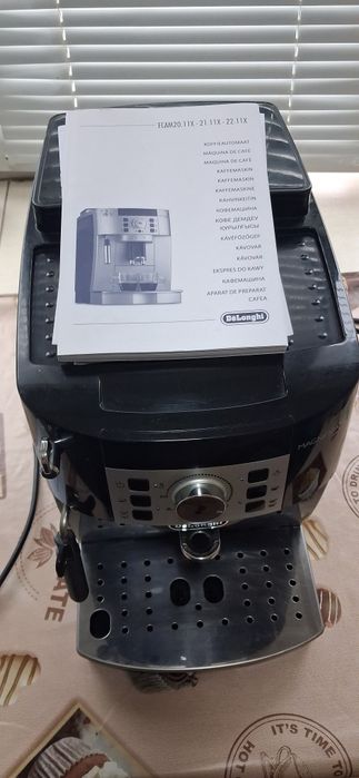 Кофеварка  Delonghi