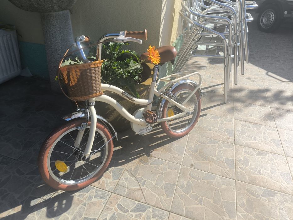 Bicicleta menina