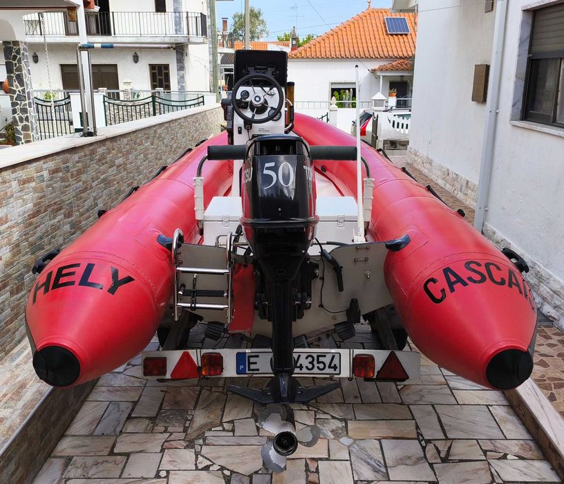 Semi-rígido Humber 4,50 m motor  50 CV a 2 T registado em classe 4