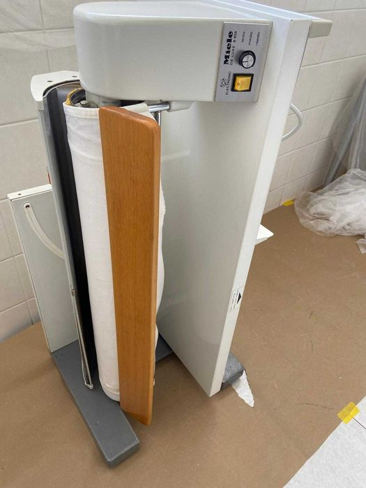 Calandra Electrica MIELE B 858