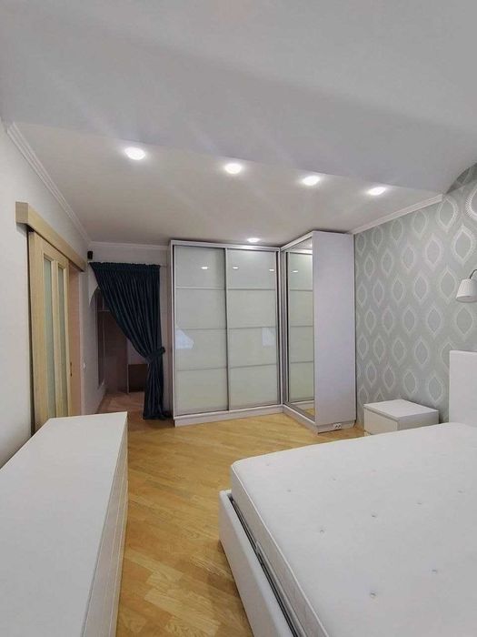 Оренда квартири, 3 кімнати, Рясне 1