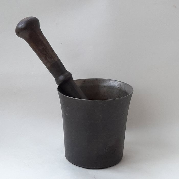 Ступка чугунная с пестиком