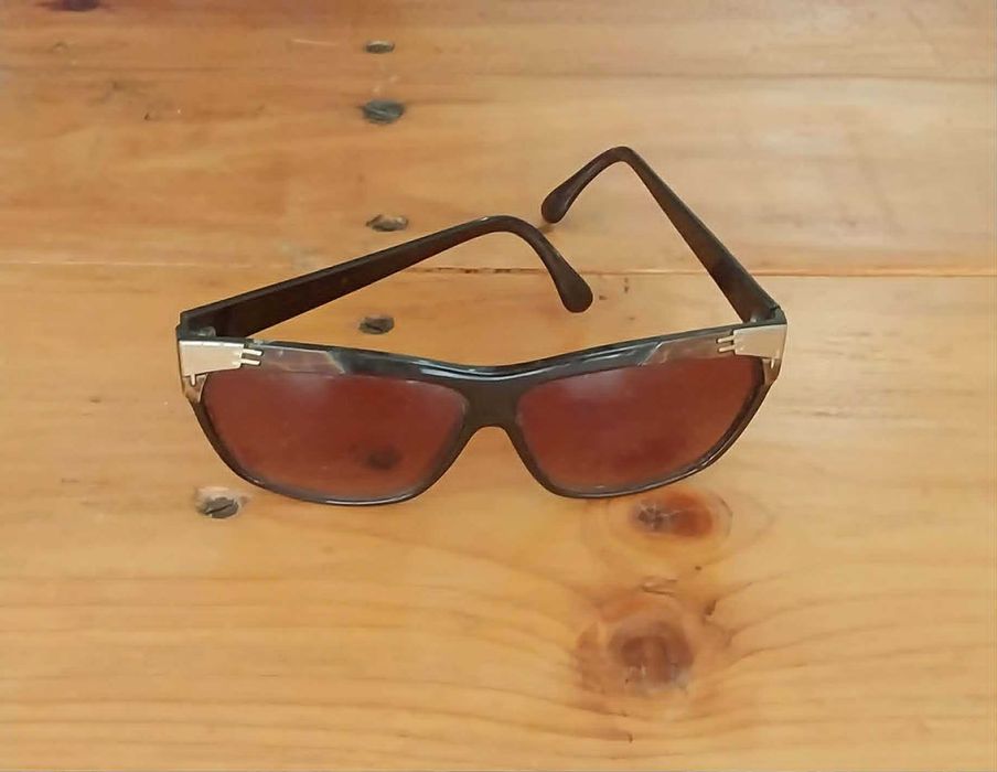 Óculos de Sol VINTAGE (Anos 70/80) Artigo de Coleção. De Conceituada Marca?