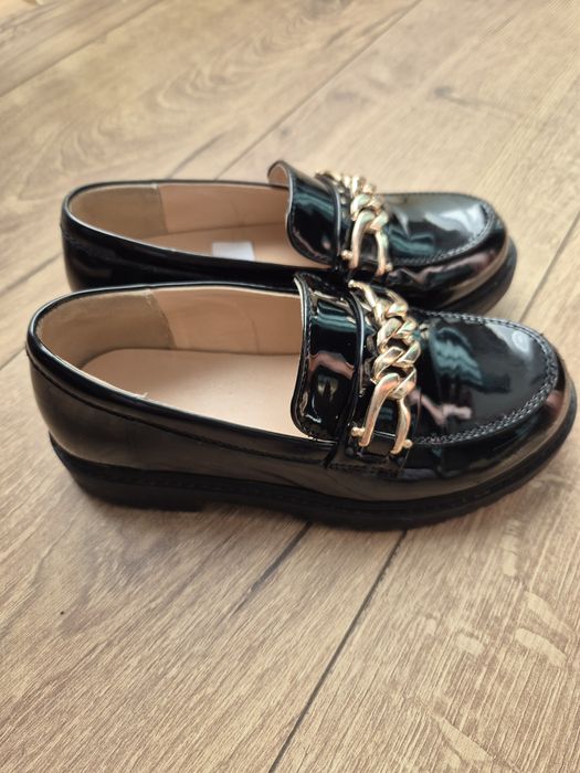 Buty lakierowane r.29