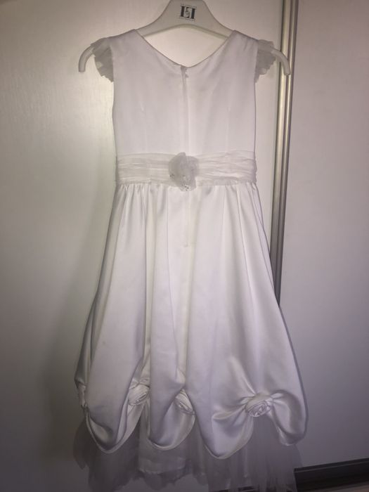 Piękna biała sukienka komunijna