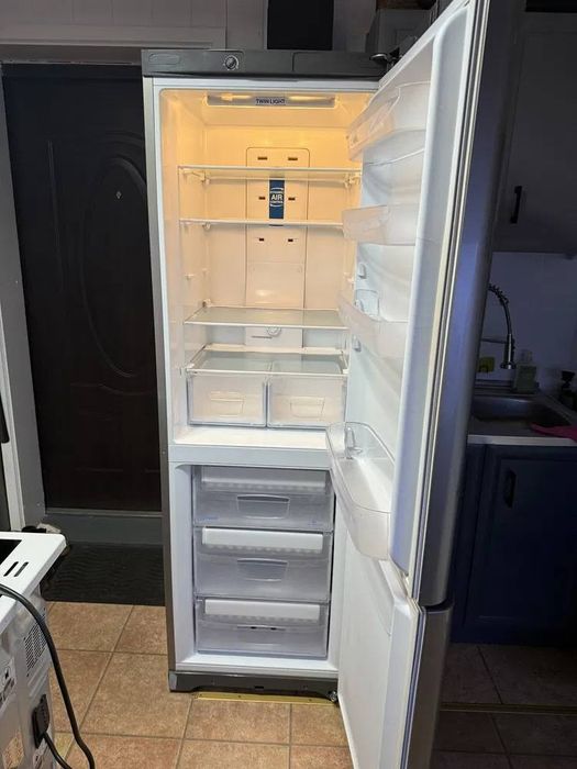 Холодильник Indesit LI8 S1E S А+++ гарантія, доставка. ВЕЛИКИЙ СКЛАД.