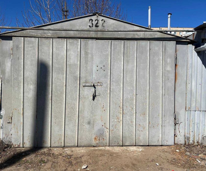 Гараж на Троєщині