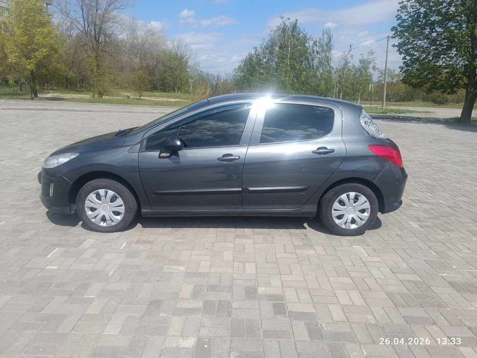 Peugeot 308 2008 рік