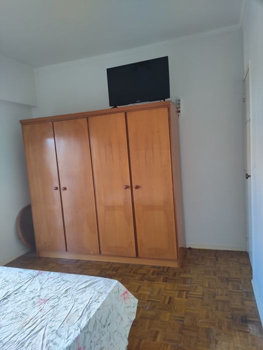 Quarto para arrendar