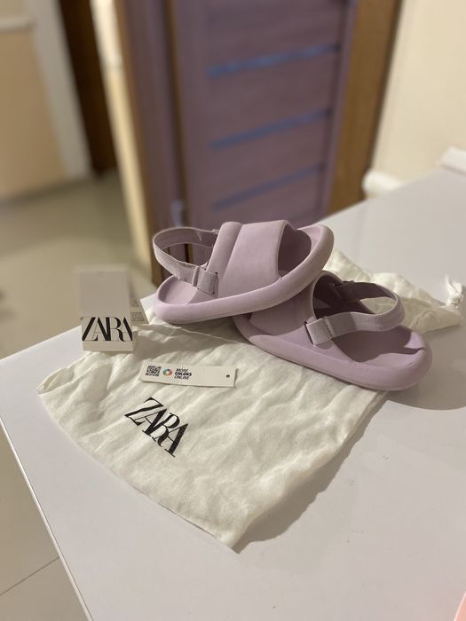 Продам босоніжки кросівки zara hm 25 розмір