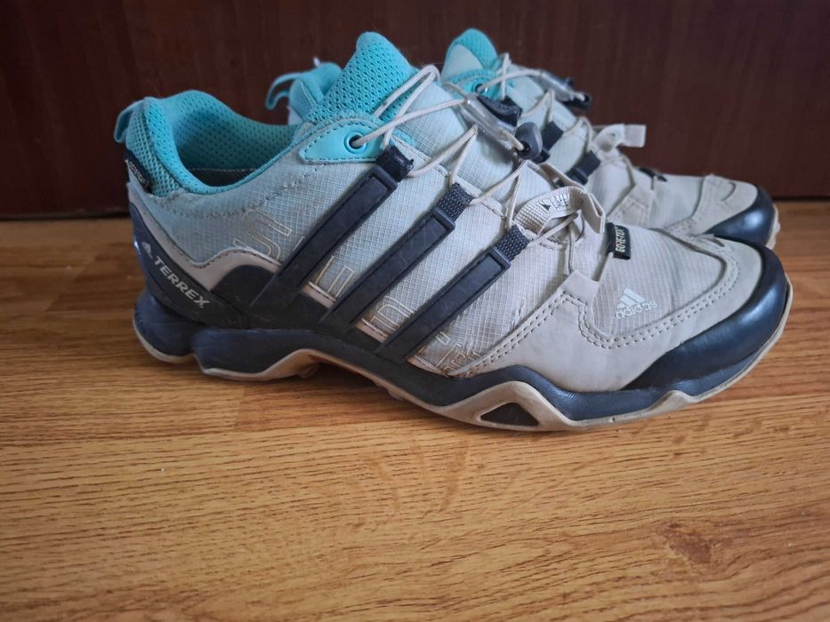 Трекінгові кросівки для підлітка Adidas Terrex Gore-Tex 38 розмір устілка 24