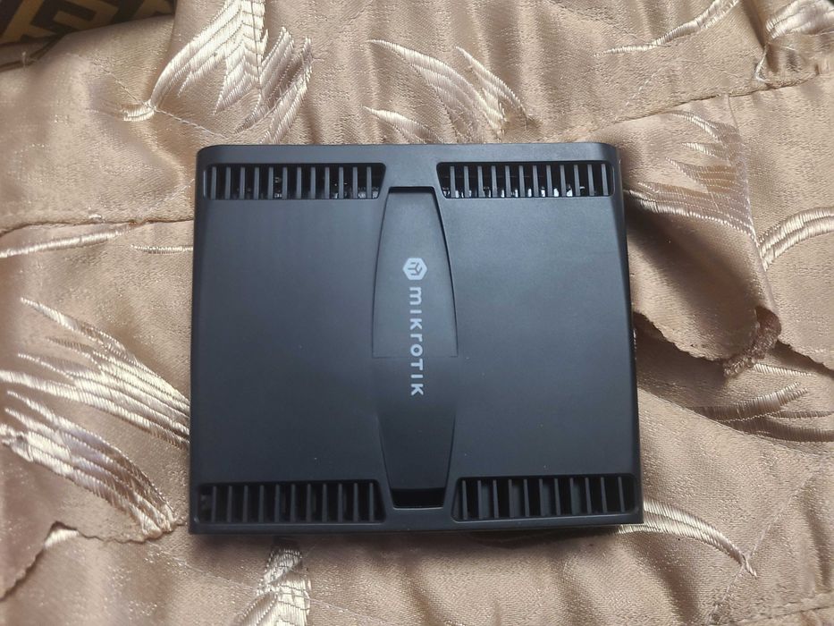 Mikrotik hAP ax2 (C52iG-5HaxD2HaxD-TC) Неробочий!