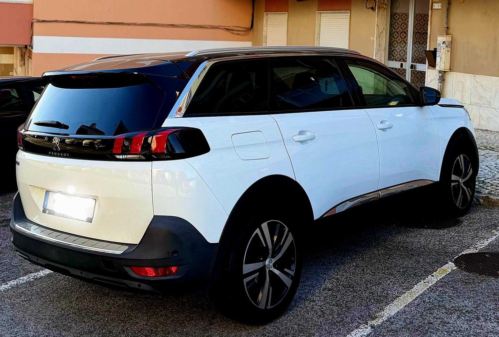 PEUGEOUT 5008 aluguer para tvde