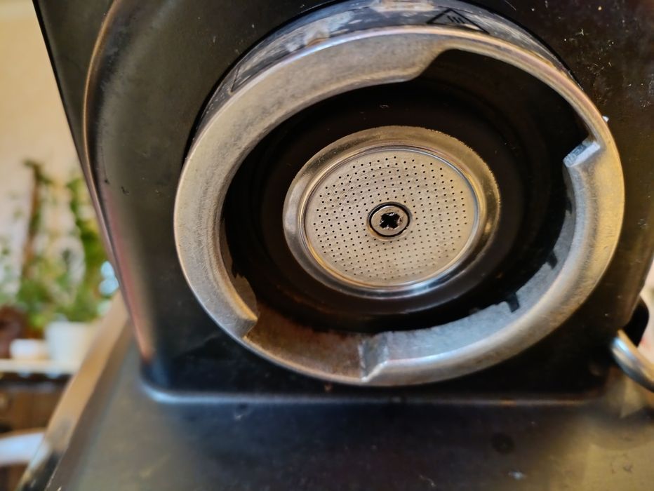 Кавоварка ріжкова delonghi