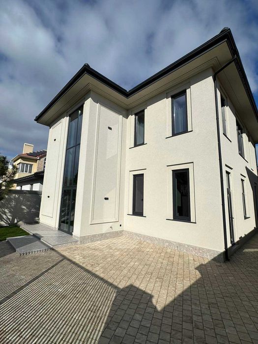 Продається новий будинок у Совіньйоні.