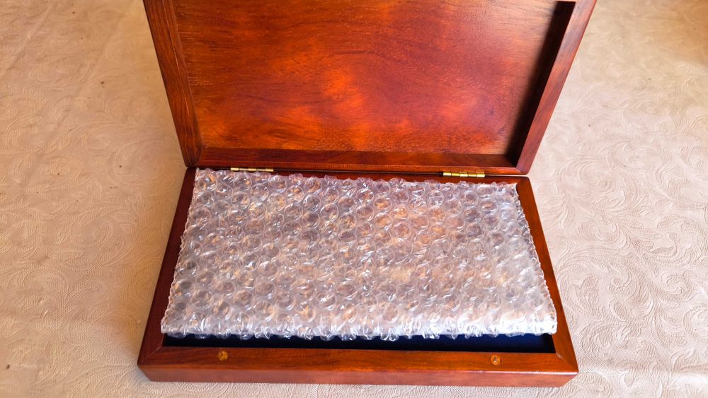 Abre cartas caneta porta chaves white and Mackay em caixa de madeira