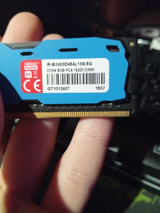 Оперативка, ddr4 8gb