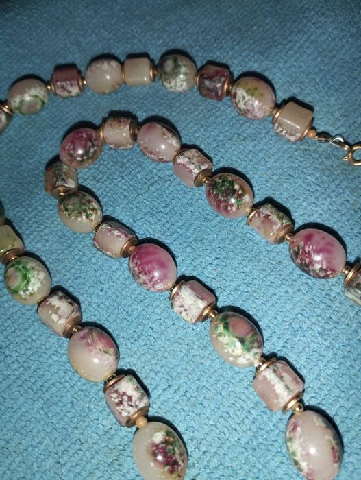 Korale vinted wzór kwiatowy