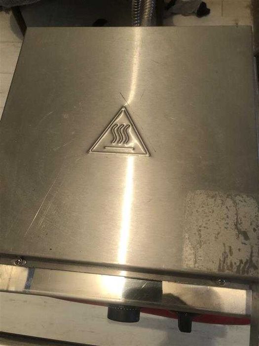 Вафельниця професійна EWT INOX FY5