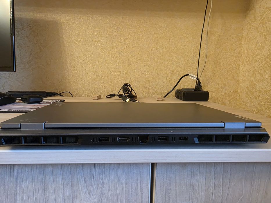 Lenovo LOQ 15AHP10 | RTX 5060 (8GB) | Ryzen 7 8845HS | 24GB RAM |