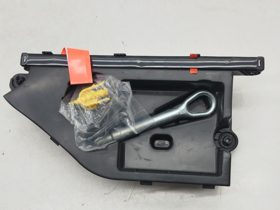 Kit pneu suplente - MERCEDES-BENZ A-Class (W176) | 12 - 18