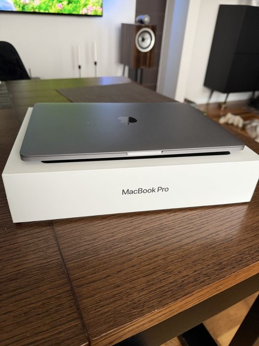 MacBook Pro 2023 M2 touch bar stan idealny Bydgoszcz
