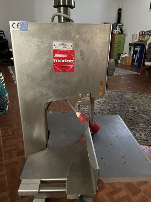 Serra ossos impecável