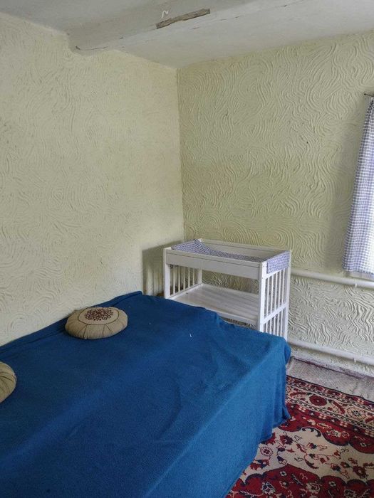 Будинок із земельною ділянкою