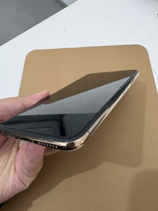 Iphone xs plus gold