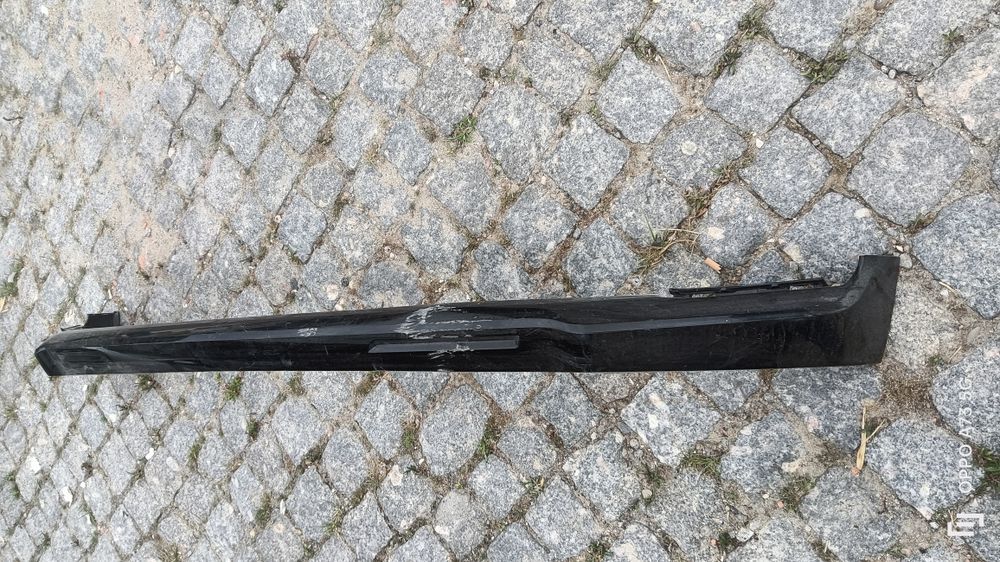 Spoiler avental de parachoques Renault Megane e-tech 2022