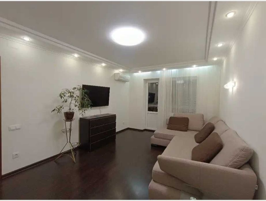 По маршруту кільцевого 2-х кімн. Квартира поліпшеного планування