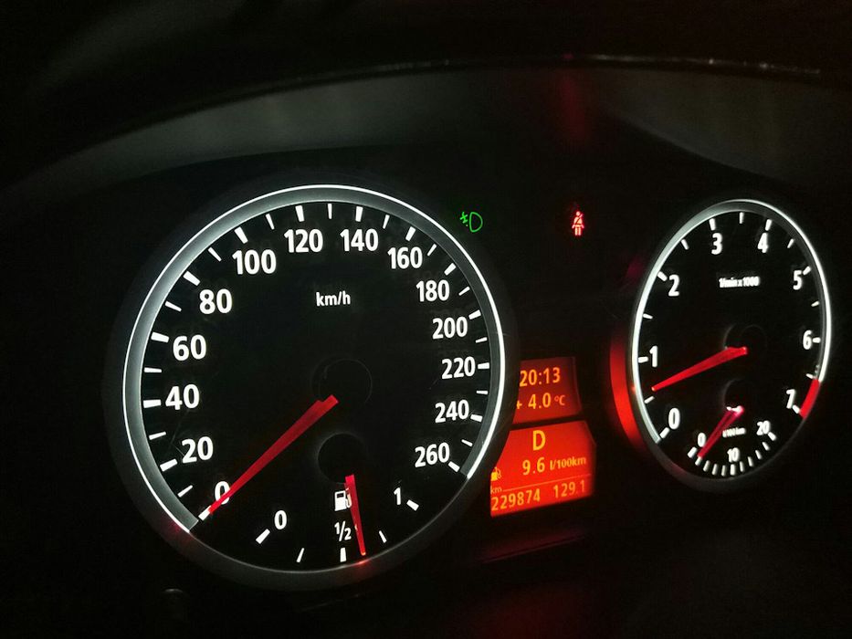 Пересвет приборной панели BMW e60, e90, e70