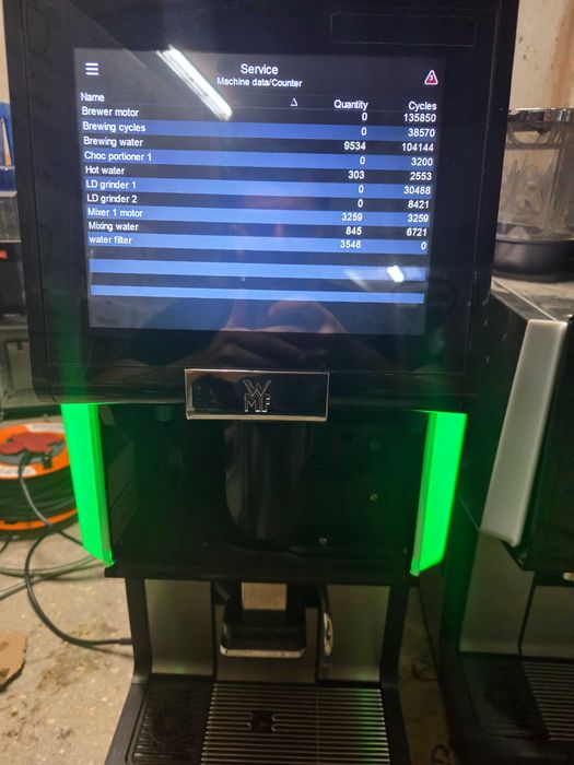 WMF 1500s+ 2grinders 1instant , fresh milk