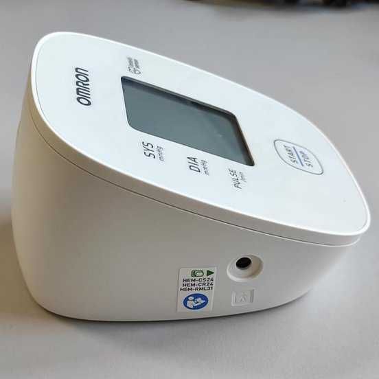 Автоматичний тонометр OMRON M1 Basic (HEM-7121J-AF)