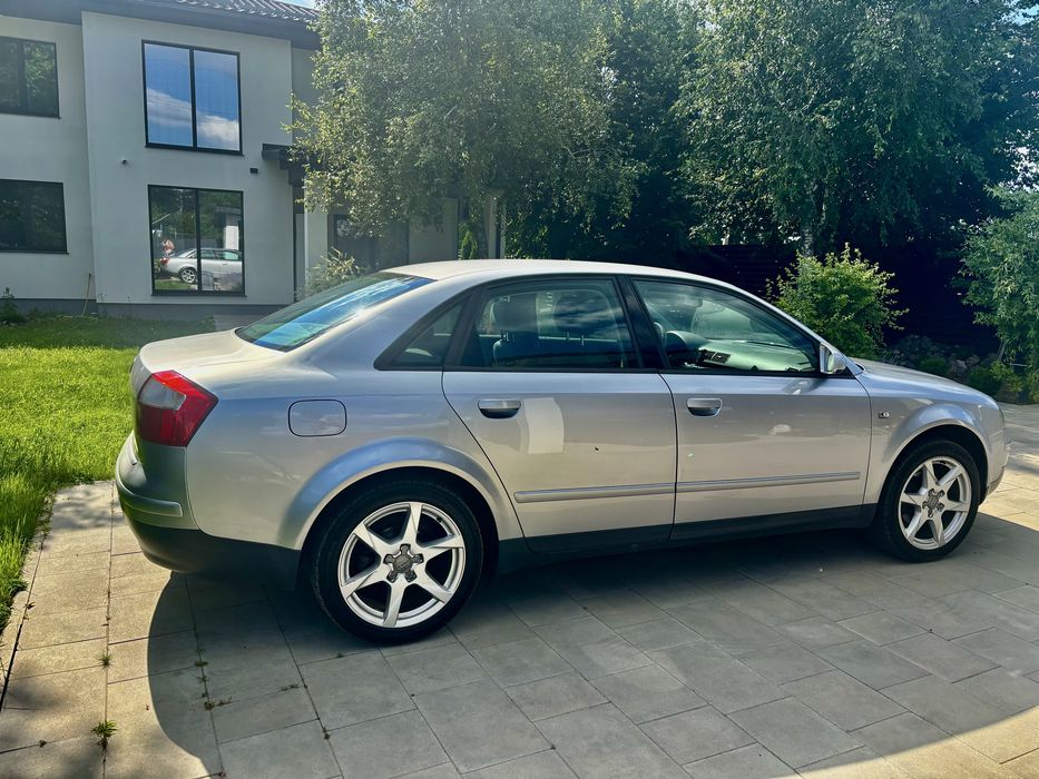 Audi a4 b6 2001 року випуску