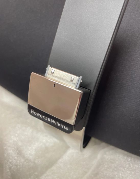 Coluna de som zeppelin da bowers & Wilkins