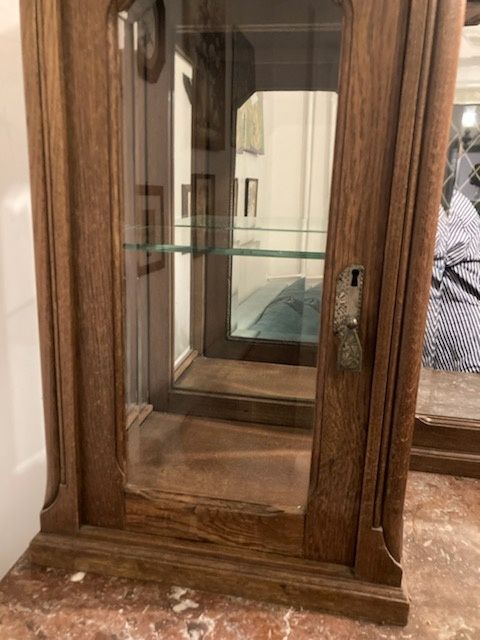 kredens kryształowe szyby, marmurowy blat