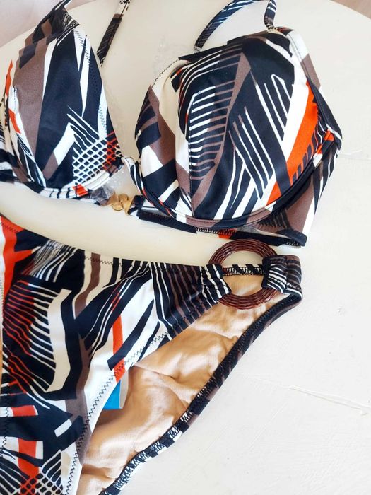 Bikini Bali423054166364661761