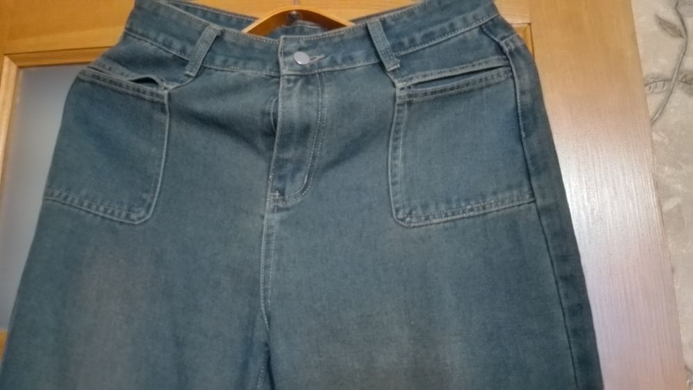 Джинсы 40р новые