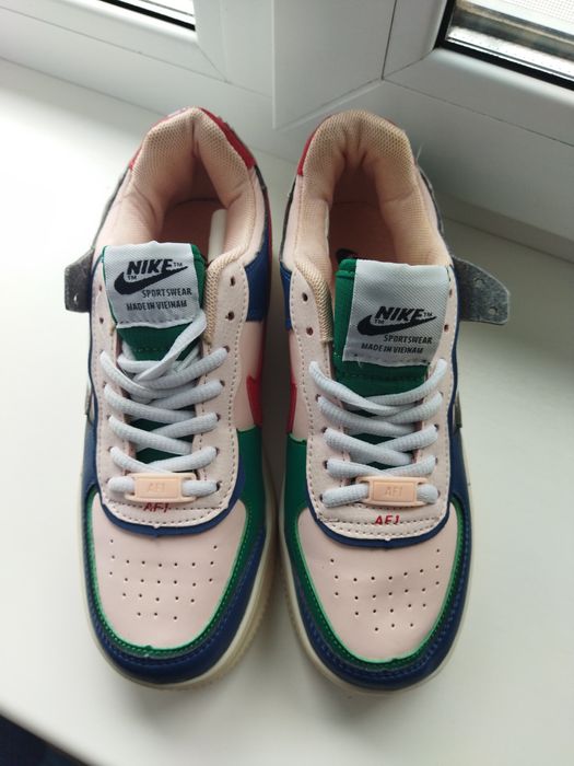 Кросівки жіночі Nike