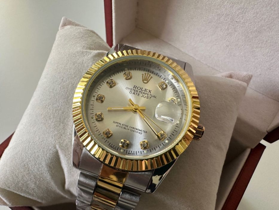 Relógio Rolex Datejust Oyster Perpetual 39mm Dourado Prateado Novo