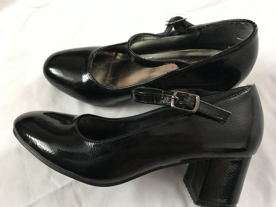 Туфлі туфельки