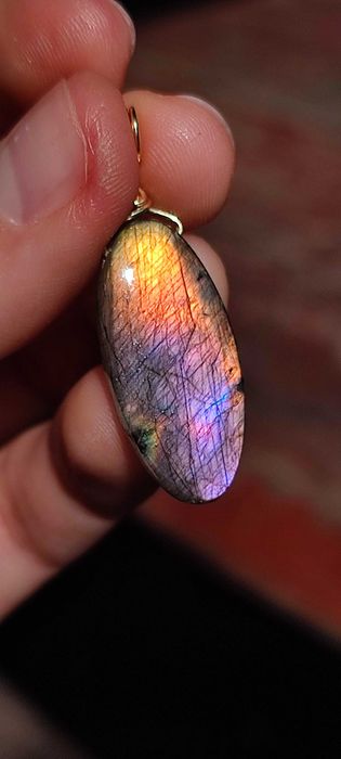 Labradoryt wisior kryształ labradorytu wisiorek amulet ochronny
