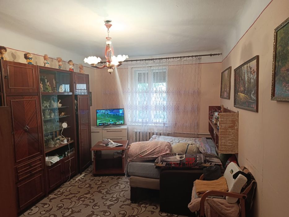Продам квартиру в центрі